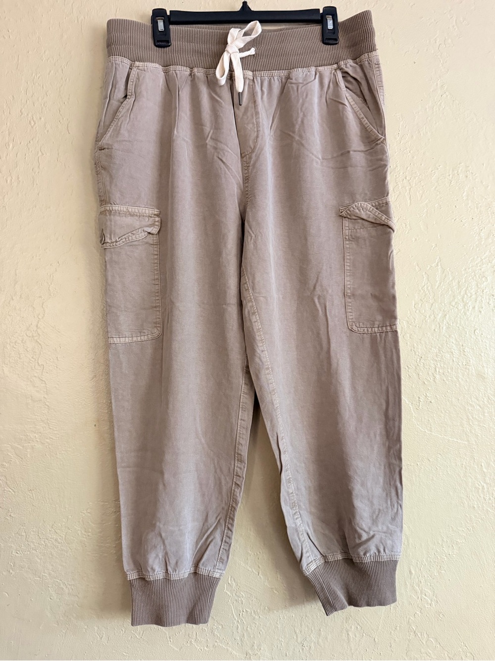aerie Women's Taupe Cargo Jogger Pants